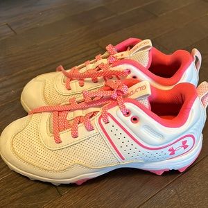 Under Armour Glyde Size 2 Youth Softball Cleats